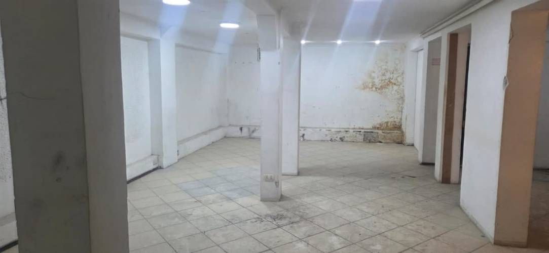 LOCAL COMERCIAL Moneda