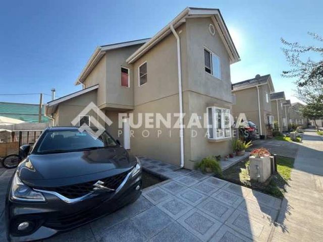 CASA Camino del Arpa/ Víctor Troncoso Muñoz/ Cond. Prados de Buin II
