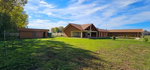 Casa PROPIEDAD EMPLAZADA ENTRE NUEVA ALDEA Y QUILLÓN