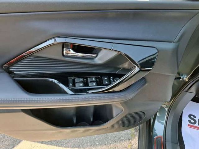 TOYOTA YARIS CROSS 2024