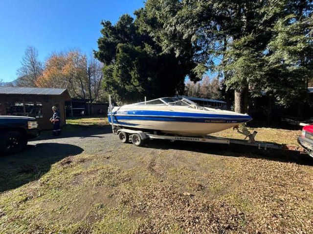 Lancha Glastron 20.5