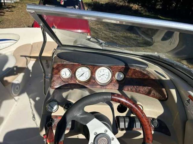 Lancha Glastron 20.5