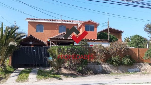 CASA SINDEMPART, LA HERRADURA