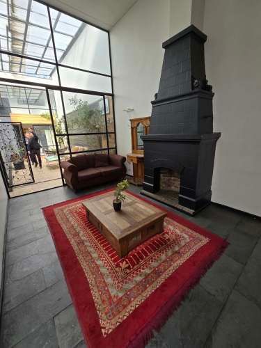 ARRENDAMOS CASA -HOTEL, FRENTE PATIO BELLAVISTA. 100% OPERATIVA