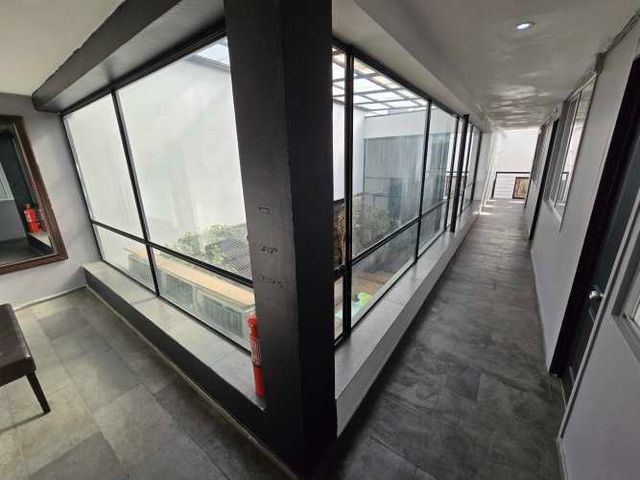 ARRENDAMOS CASA -HOTEL, FRENTE PATIO BELLAVISTA. 100% OPERATIVA