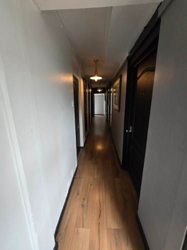 ARRENDAMOS CASA -HOTEL, FRENTE PATIO BELLAVISTA. 100% OPERATIVA