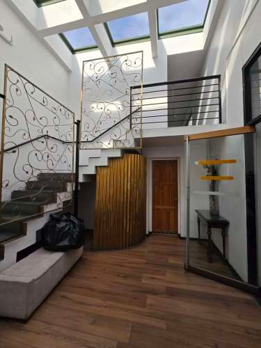 ARRENDAMOS CASA -HOTEL, FRENTE PATIO BELLAVISTA. 100% OPERATIVA