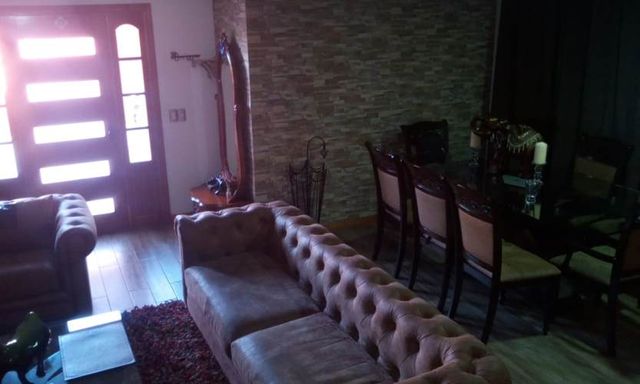 CASA DOS PISOS 4 DOR 3 BAÑOS ESTACIONAMIENTOS QUINCHO