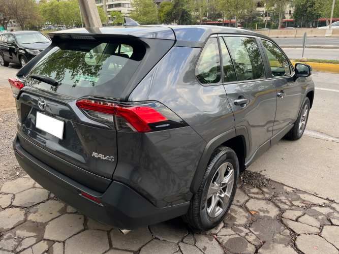 TOYOTA NEW RAV 4 LE 2.0 CVT 2024 ÚNICO DUEÑO