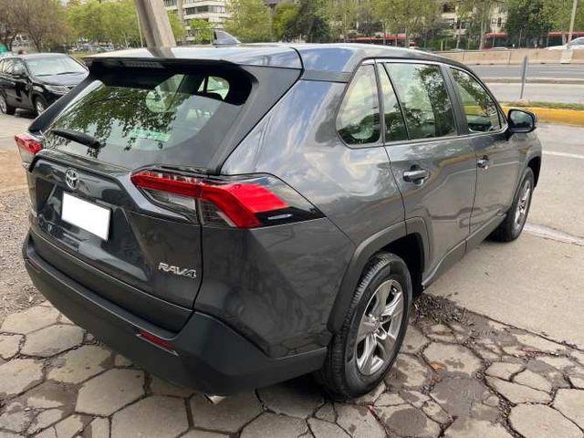 TOYOTA NEW RAV 4 LE 2.0 CVT 2024 ÚNICO DUEÑO