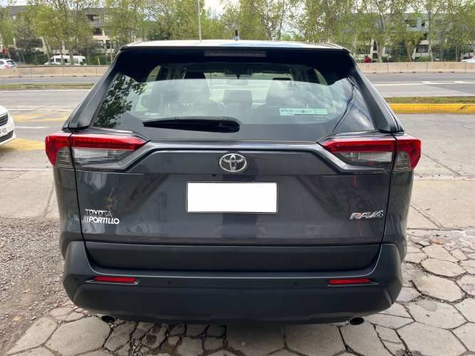 TOYOTA NEW RAV 4 LE 2.0 CVT 2024 ÚNICO DUEÑO