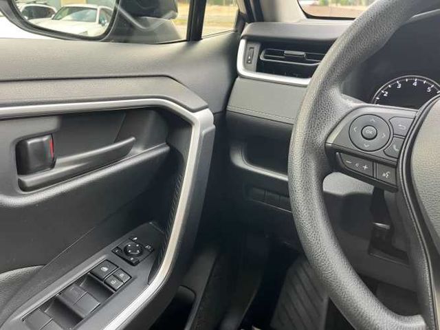 TOYOTA NEW RAV 4 LE 2.0 CVT 2024 ÚNICO DUEÑO