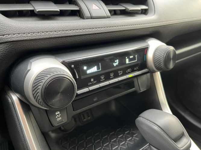 TOYOTA NEW RAV 4 LE 2.0 CVT 2024 ÚNICO DUEÑO