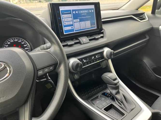 TOYOTA NEW RAV 4 LE 2.0 CVT 2024 ÚNICO DUEÑO