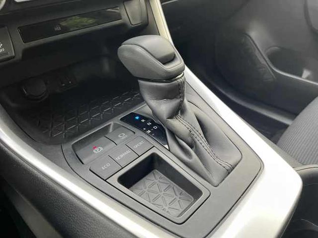 TOYOTA NEW RAV 4 LE 2.0 CVT 2024 ÚNICO DUEÑO