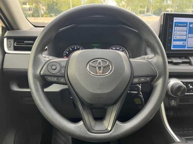 TOYOTA NEW RAV 4 LE 2.0 CVT 2024 ÚNICO DUEÑO