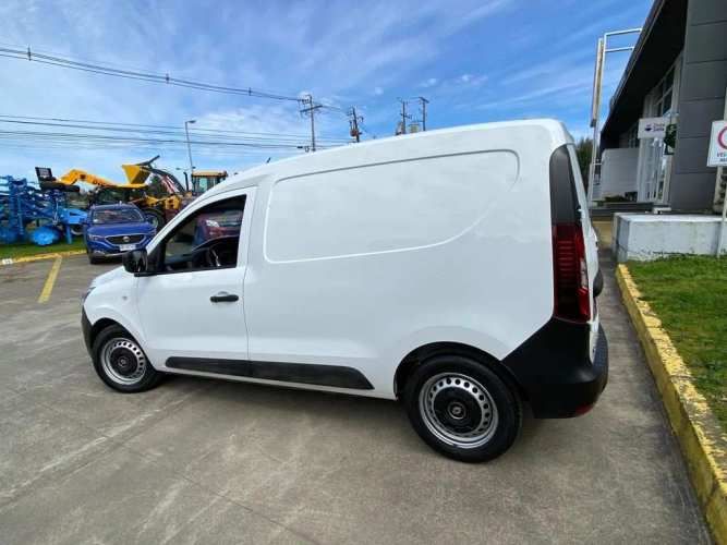 RENAULT EXPRESS 2023