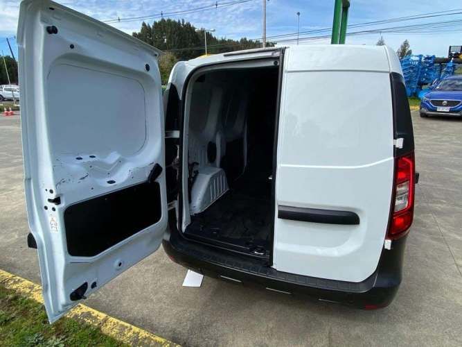 RENAULT EXPRESS 2023