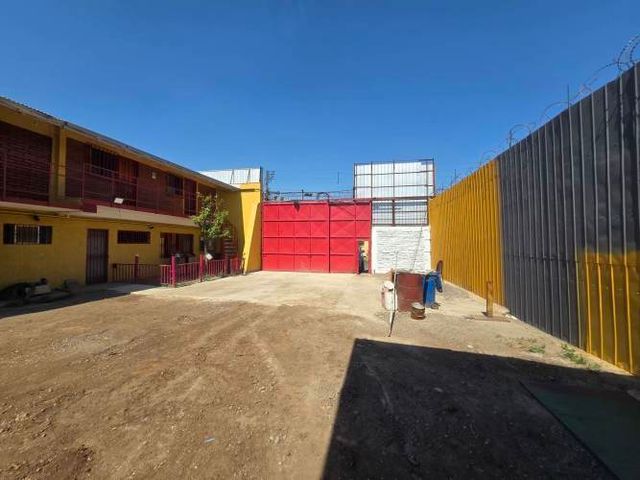 PROPIEDAD INDUSTRIAL 1.150 m2 CON OFICINAS: CERCA AUTOPISTA CENTRAL