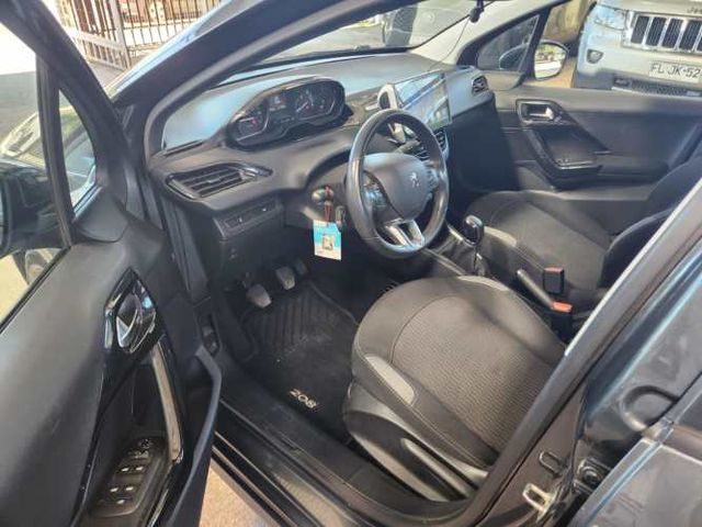 PEUGEOT 208 1.2 active AÑO 2016 FULL EQUIPO, oportunidad