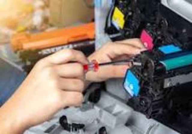 Se Necesita Tecnico Impresora y laptops