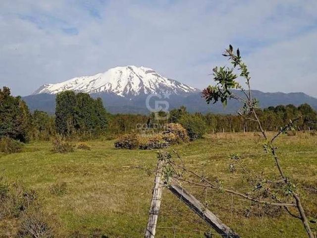 Parcela de 5.000 m² con vistas volcánicas