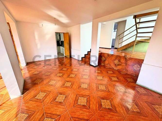 Se vende casa con potencial comercial en Peñuelas