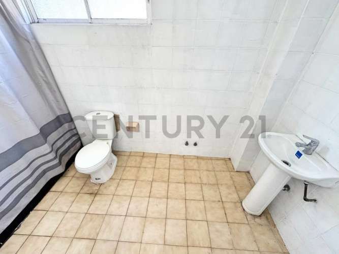 Se vende casa con potencial comercial en Peñuelas