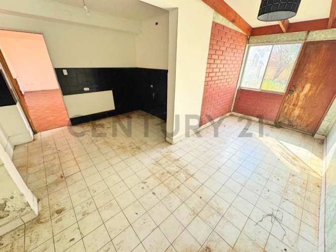 Se vende casa con potencial comercial en Peñuelas