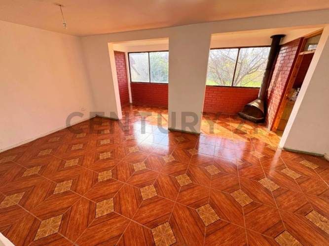 Se vende casa con potencial comercial en Peñuelas