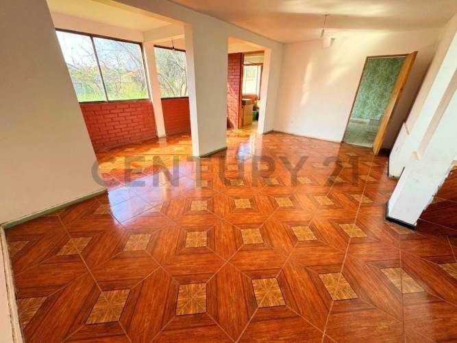 Se vende casa con potencial comercial en Peñuelas