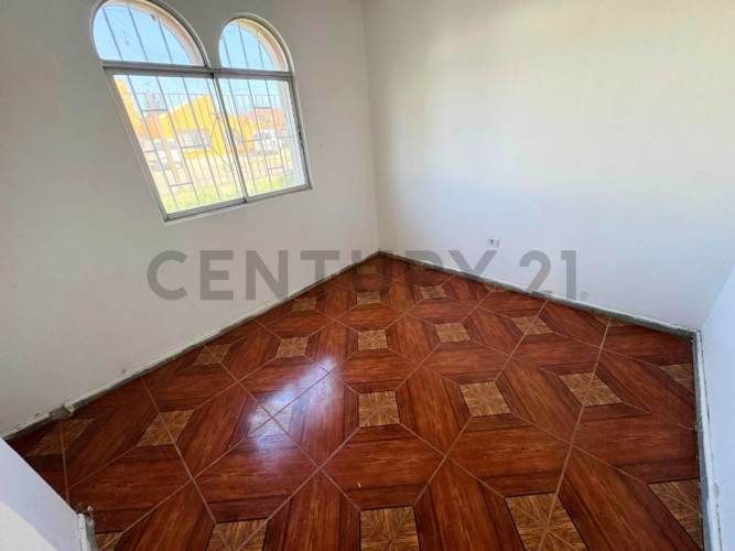 Se vende casa con potencial comercial en Peñuelas