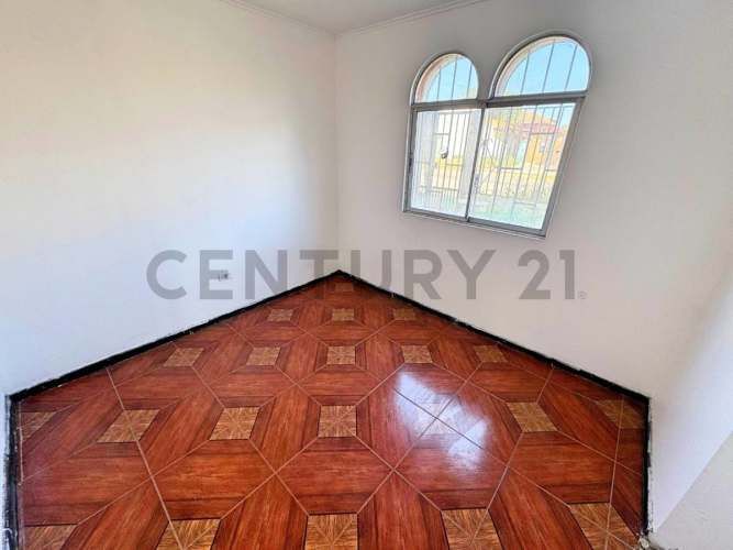 Se vende casa con potencial comercial en Peñuelas