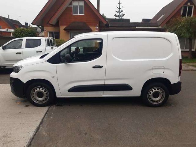 Peugeot Partner 2021