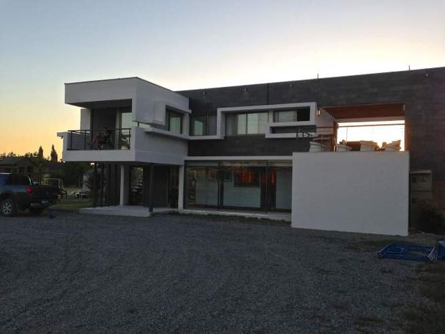 Arriendo Casa 4D+3B+Cabaña-Piscina temperada - Quincho