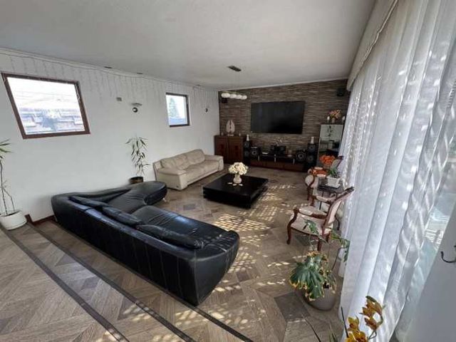 CASA Av. Padre Hurtado 2156 / Av. Patricio Lynch