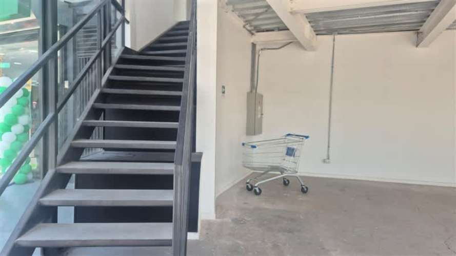 LOCAL COMERCIAL Juan de Escaray