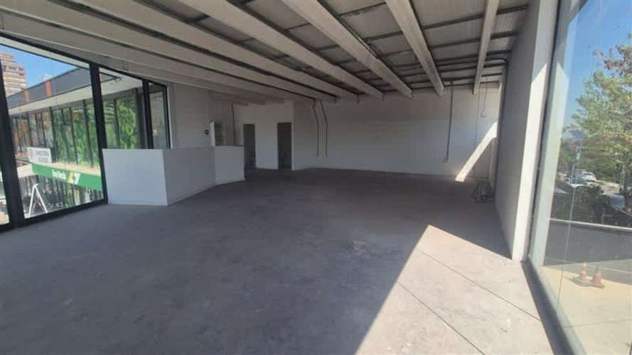 LOCAL COMERCIAL Juan de Escaray