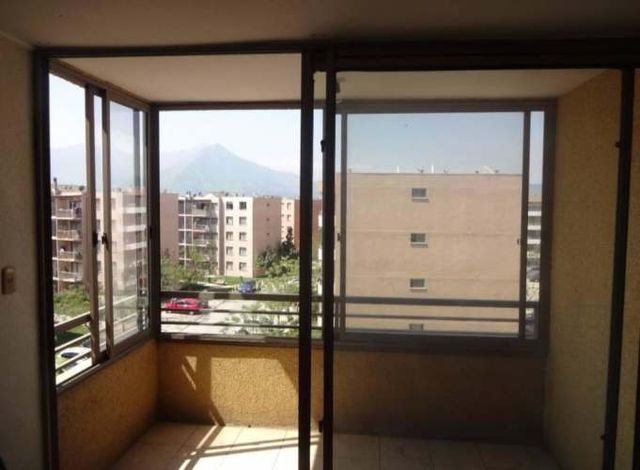 Arriendo departamento 2 dormitorios con estacionamiento