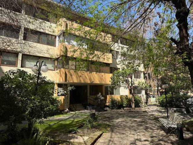 Amplia Oficina en Providencia (120630)