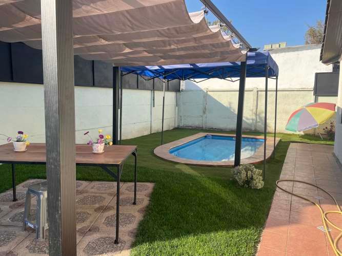 Casa remodelada aislada Villa Macul