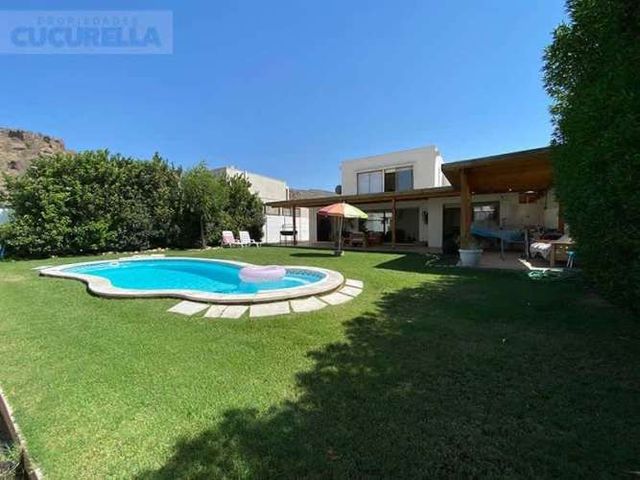 CASA Santa Elena - Chicureo