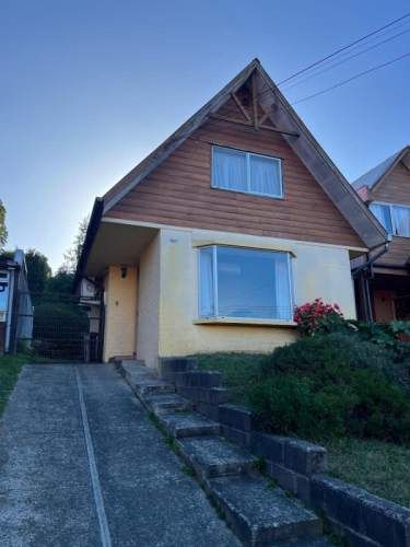 CASA VENTA PUERTO VARAS 3-5 MIN COLEGIO GERMANIA Y CLÍNICA