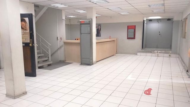 Gran oficina a pasos del metro