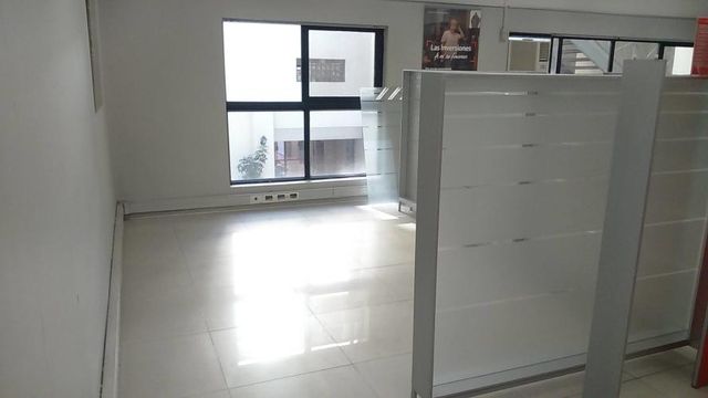 Gran oficina a pasos del metro