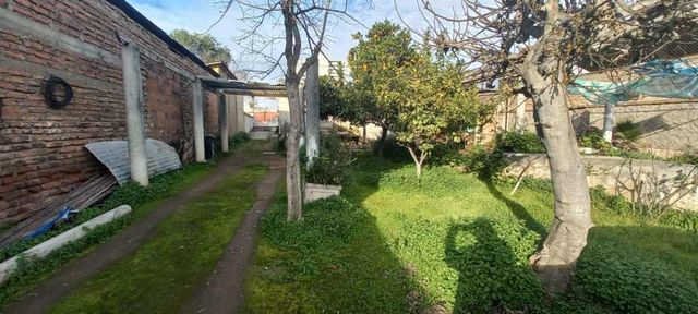 Vendo casa: Gran  oportunidad, con "Proyección Comercial"