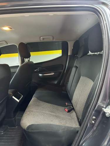 MITSUBISHI L200 DAKAR 4X4 2023