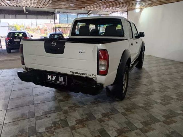 NISSAN TERRANO 4X4
