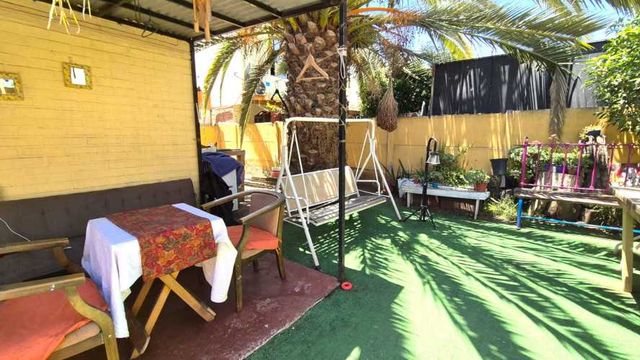 Casa de 2 dormitorios con amplio patio y 3 estacionamientos en Quilicura