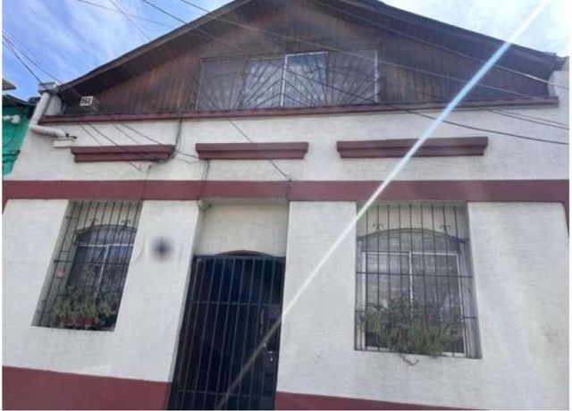 Vende Casa Grande con Rol Comercial
